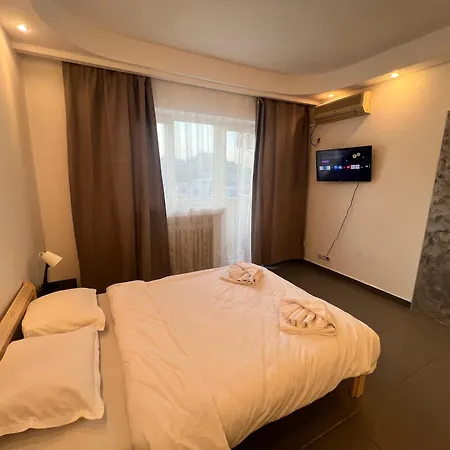 Comfy W Balcony Quiet Calderon דירה *