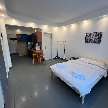 Comfy W Balcony Quiet Calderon * בוקרשט