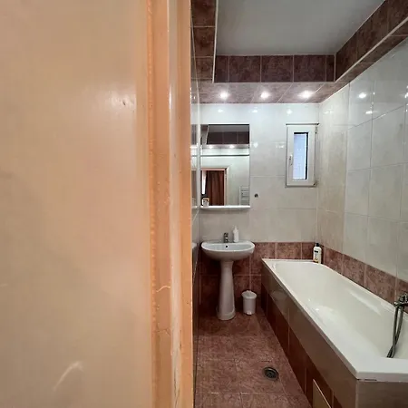דירה Comfy W Balcony Quiet Calderon בוקרשט